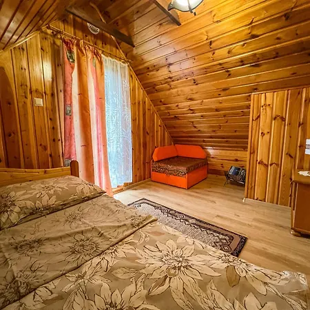 Caloroczny Nad Stawem Na Kaszubach *