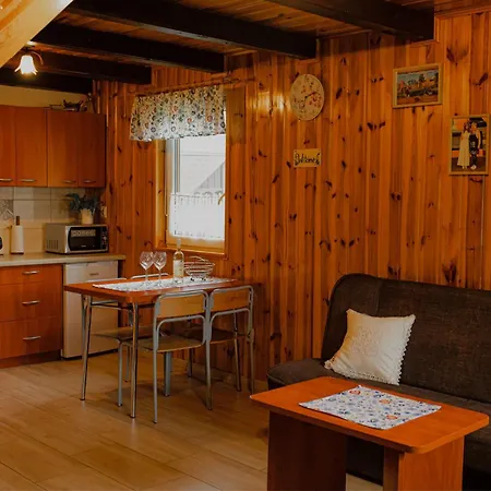 Caloroczny Nad Stawem Na Kaszubach Casa de Férias *